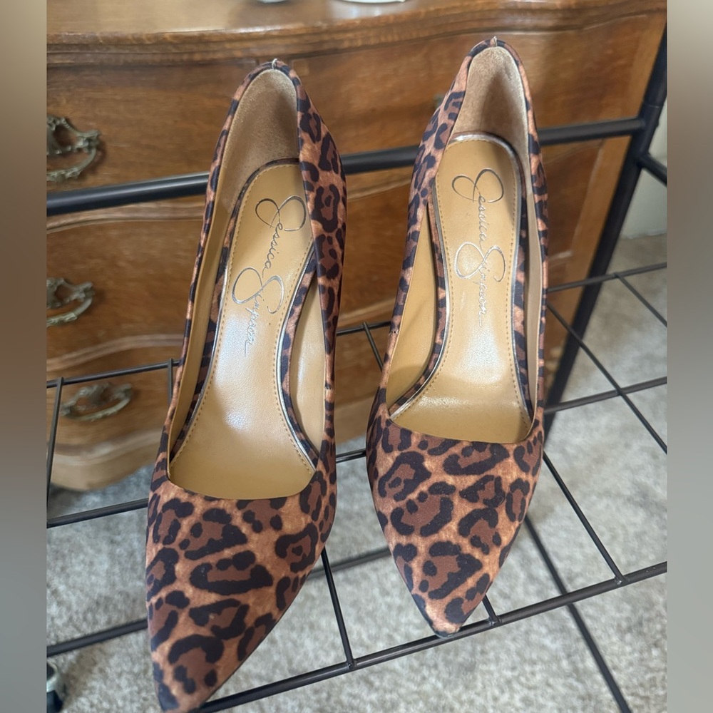 Jessica Simpson Leopard Print Heels Size 8